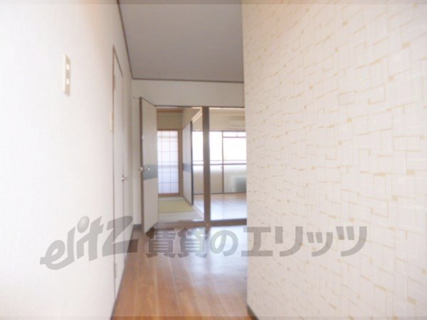 Other room space. Corridor