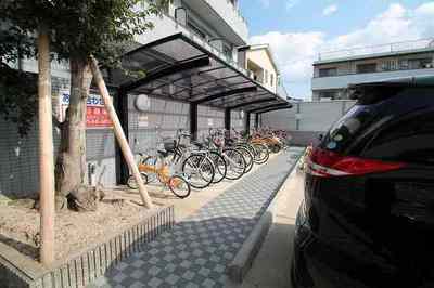 Other common areas. We beautifully furnished.