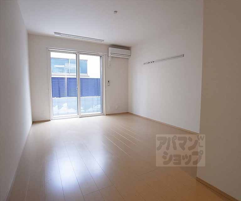 Living and room. Spacious room