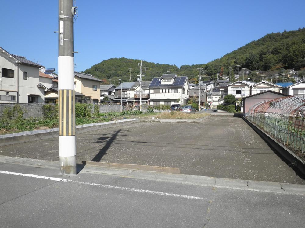 Local land photo. Taken from the local back (November 2013)