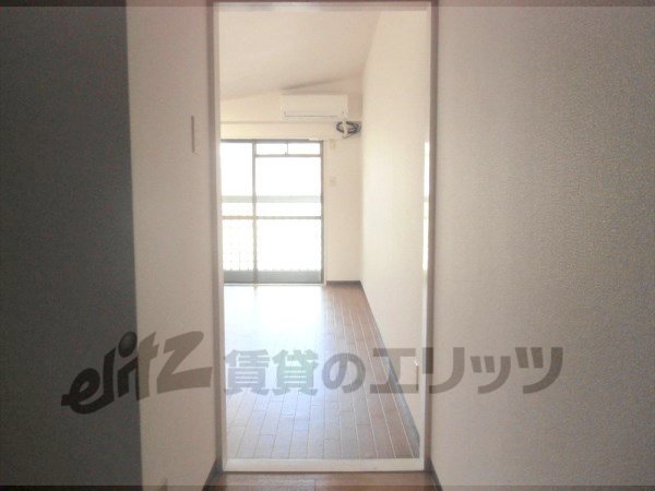 Other room space. Corridor