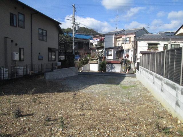 View photos from the local. It has taken the front road from the local land