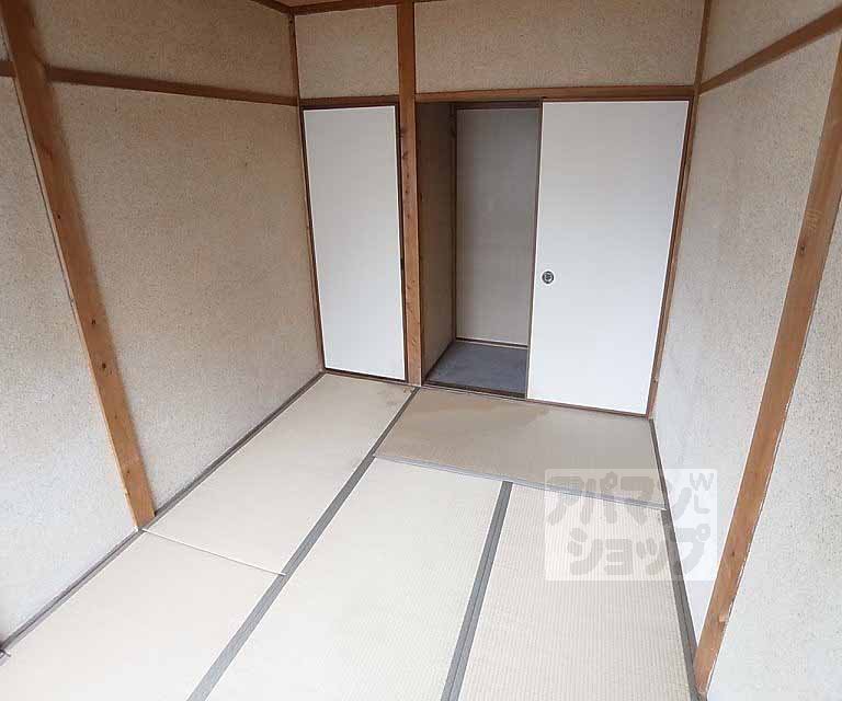 Living and room. 6 is a Pledge of Japanese-style room