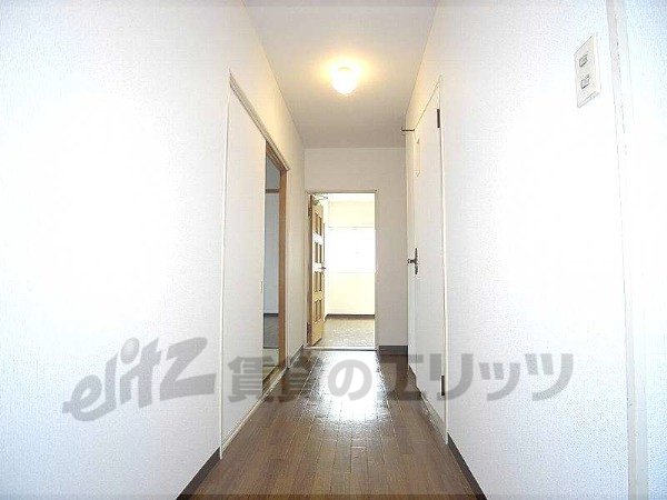 Other room space. Corridor