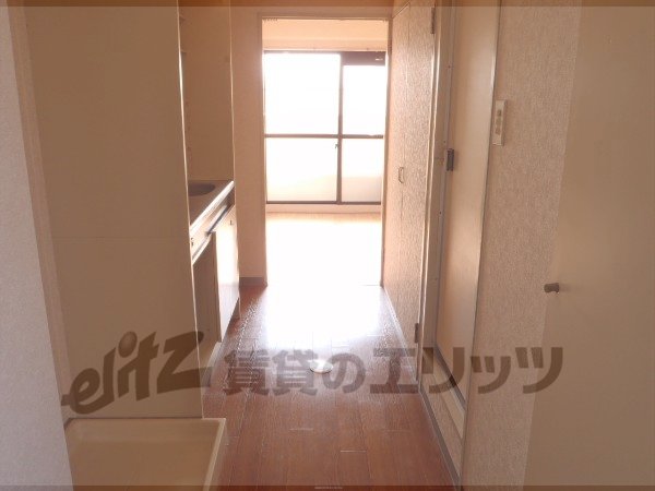 Other room space. Corridor