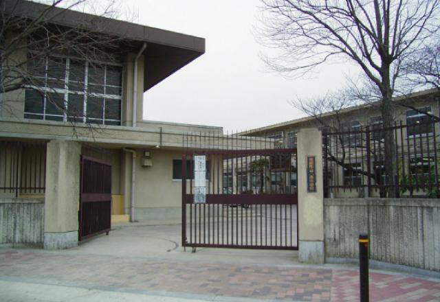 Junior high school. Kyoto City Hachijo until junior high school 400m