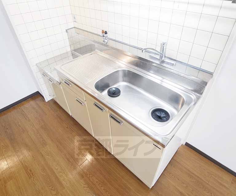 Kitchen. 103, Room photo diversion