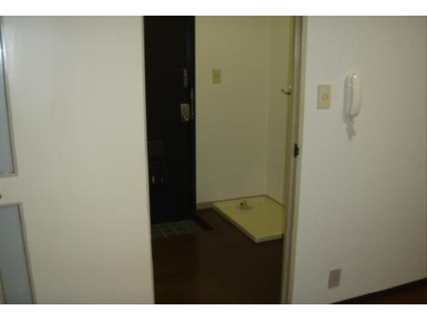 Other room space. Corridor