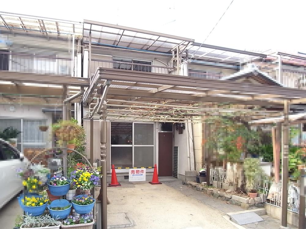 Local appearance photo. Local Photos