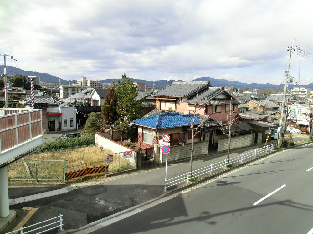 Local photos, including front road. Local (10 May 2013) Shooting