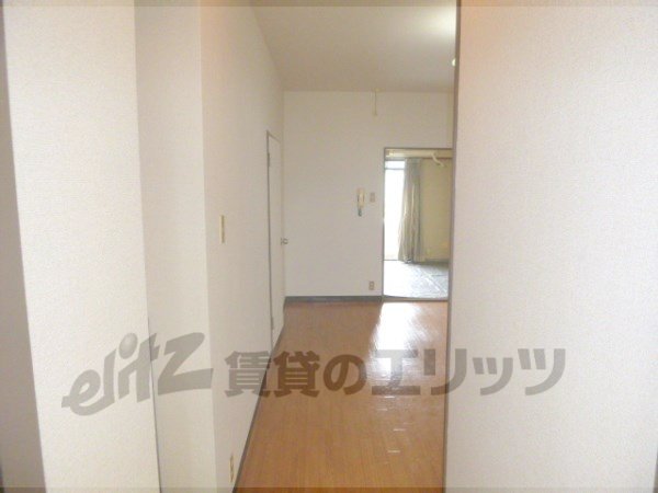 Other room space. Corridor