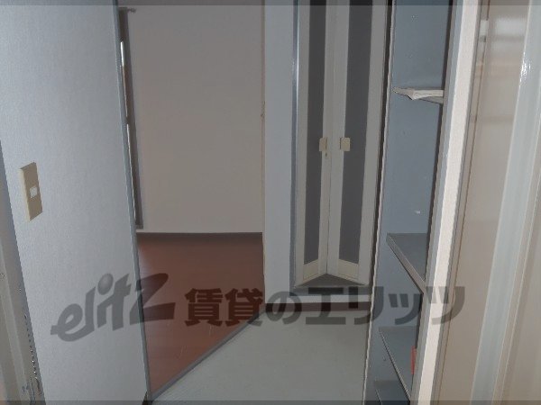 Other room space. Corridor