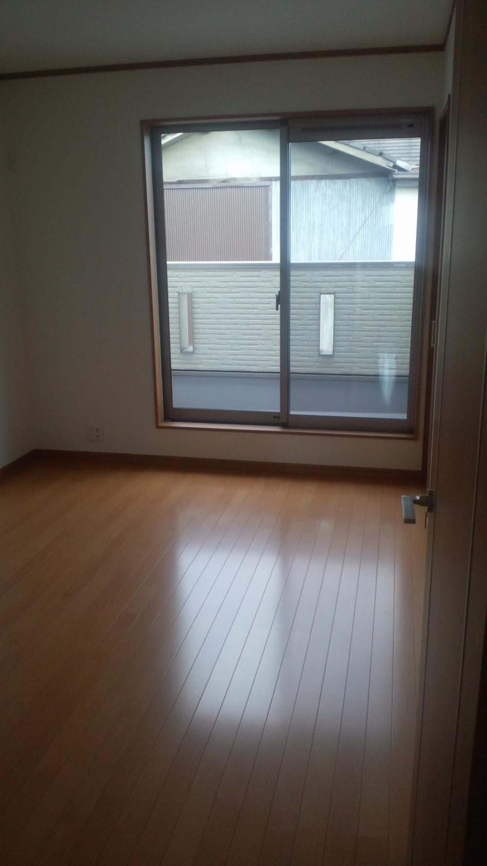 Non-living room. Balcony from 2F Western-style