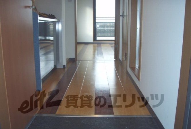 Other room space. Corridor