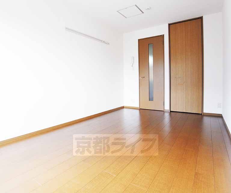 Living and room. 206, Room photo diversion