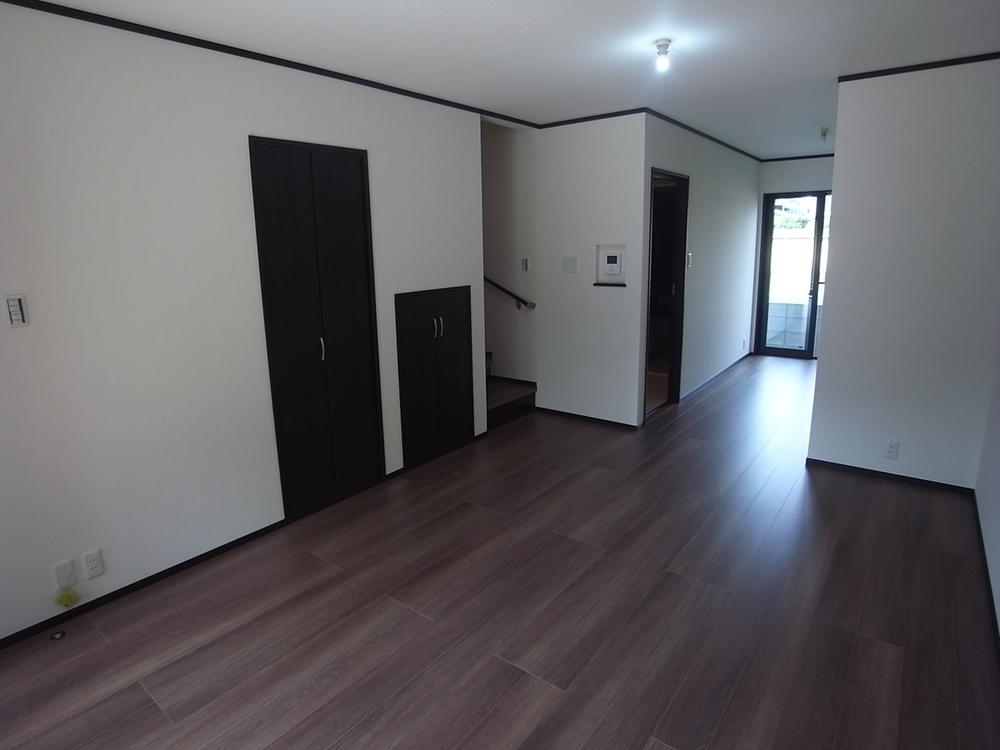 Living. Local (September 2013) Shooting