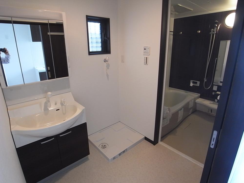 Bathroom. Indoor (September 2013) Shooting