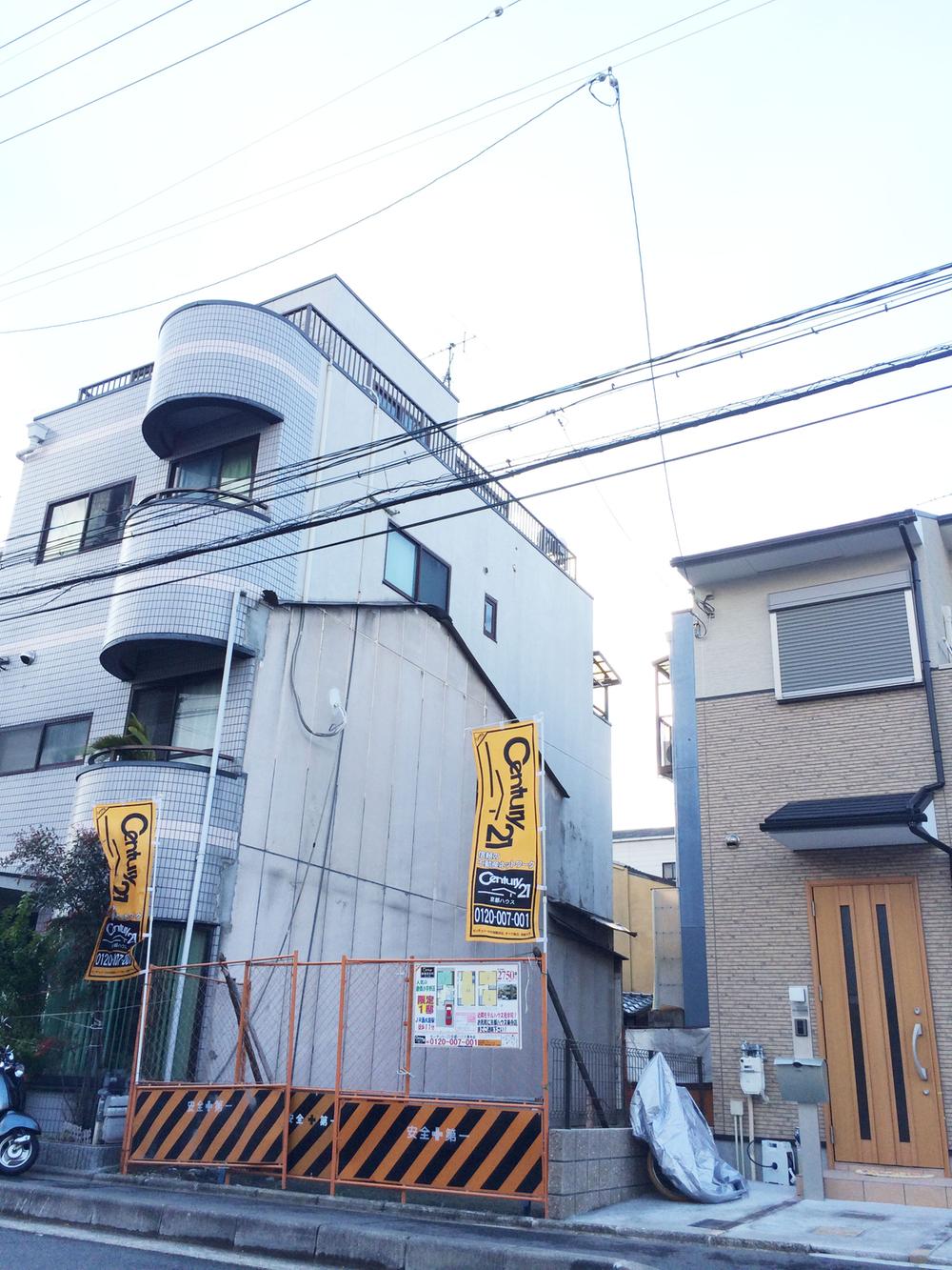 Local appearance photo. Local (12 May 2013) Shooting