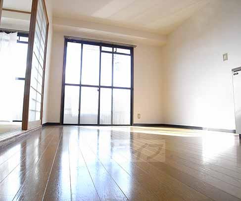 Entrance. Entrance with a space to space.