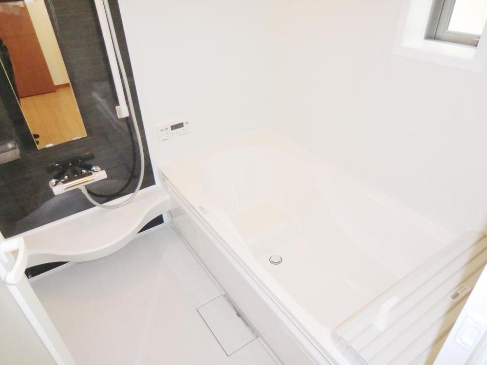 Same specifications photo (bathroom)