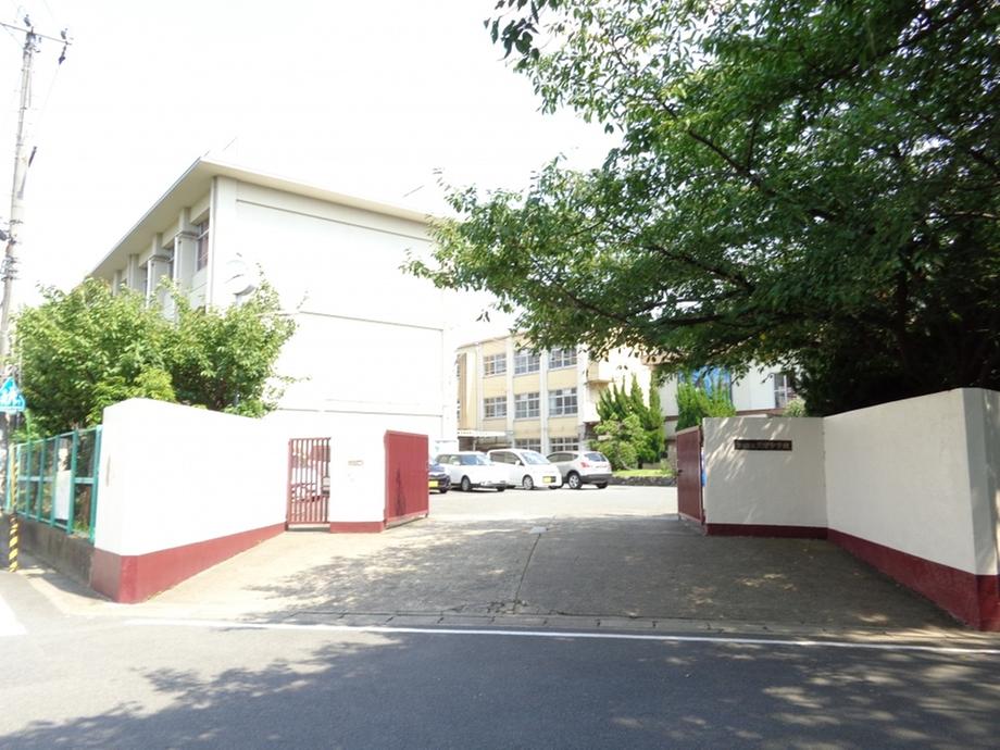 Junior high school. 866m to Kyoto Municipal Kuze Junior High School