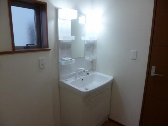 Same specifications photos (Other introspection). Same type other properties bus