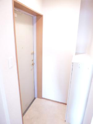 Entrance. Is the entrance clean