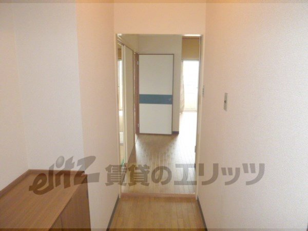 Other room space. Corridor