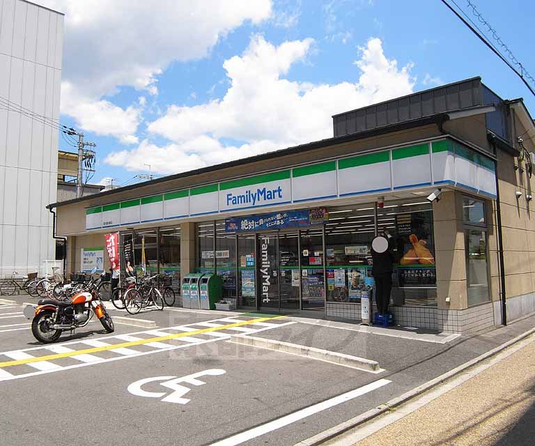 Convenience store. FamilyMart Nishioji Kujo store up (convenience store) 109m