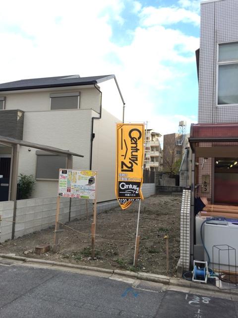 Local appearance photo. Local (12 May 2013) Shooting