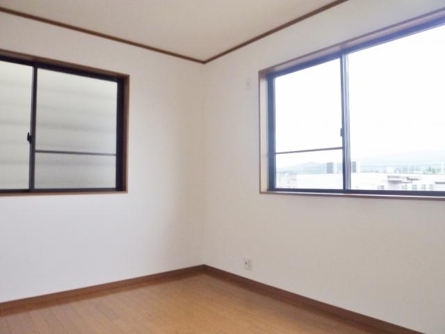 Non-living room. Second floor Western-style 6 Pledge