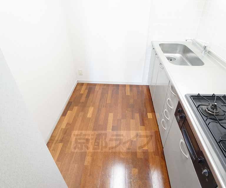 Kitchen. 405, Room photo diversion