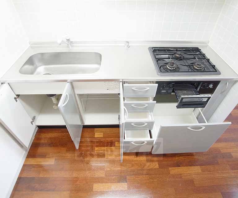 Kitchen. 405, Room photo diversion