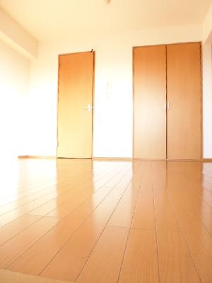 Other room space. Day preeminent Western-style