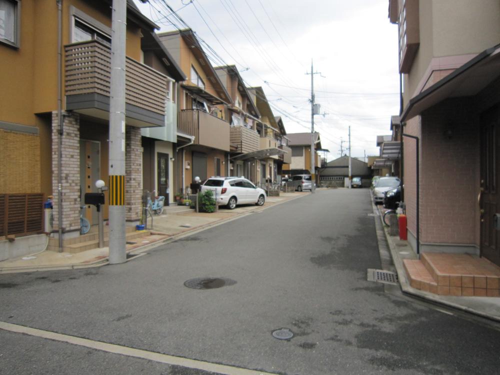 Local photos, including front road. Local (September 2013) Shooting