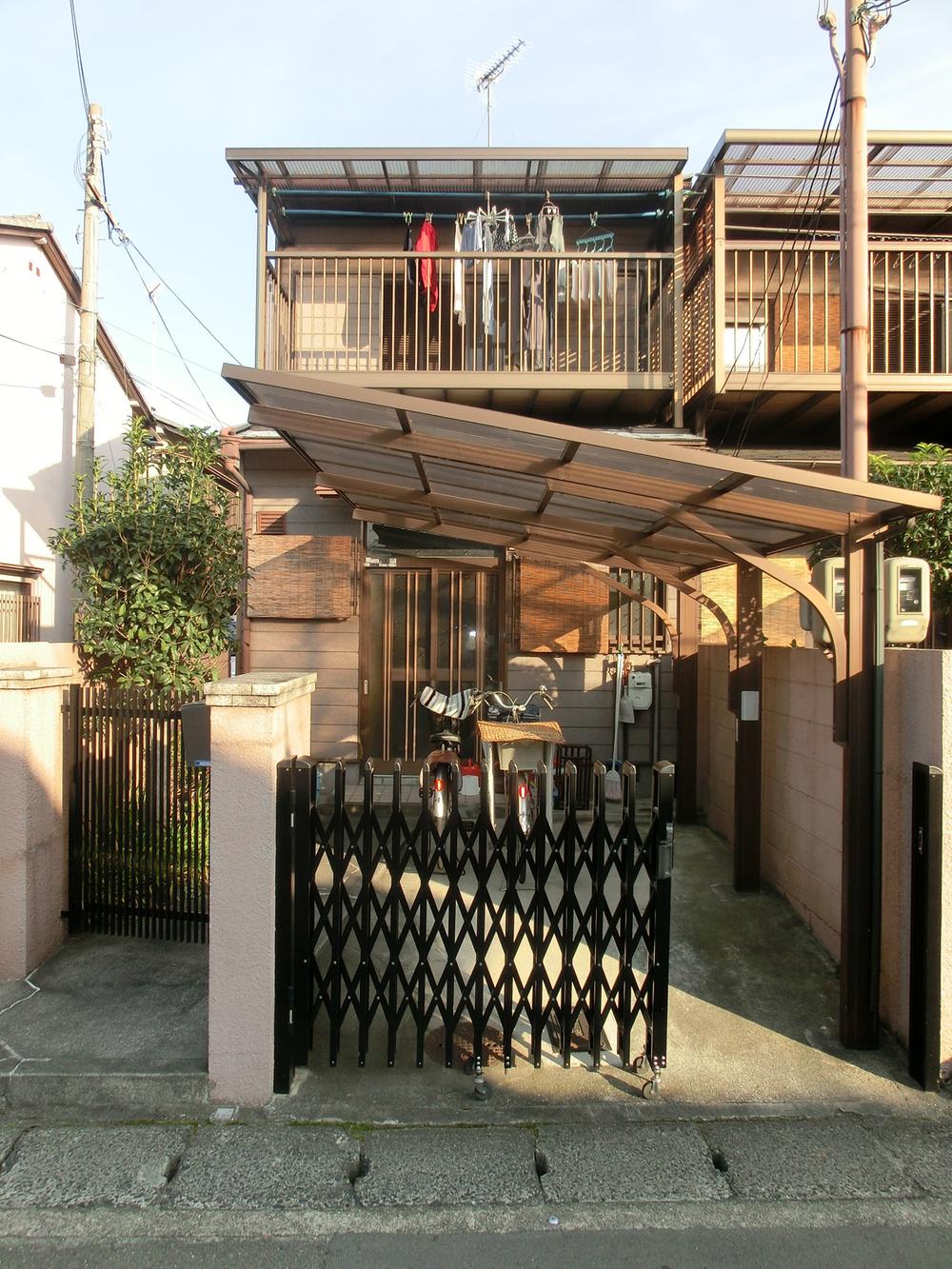 Local appearance photo