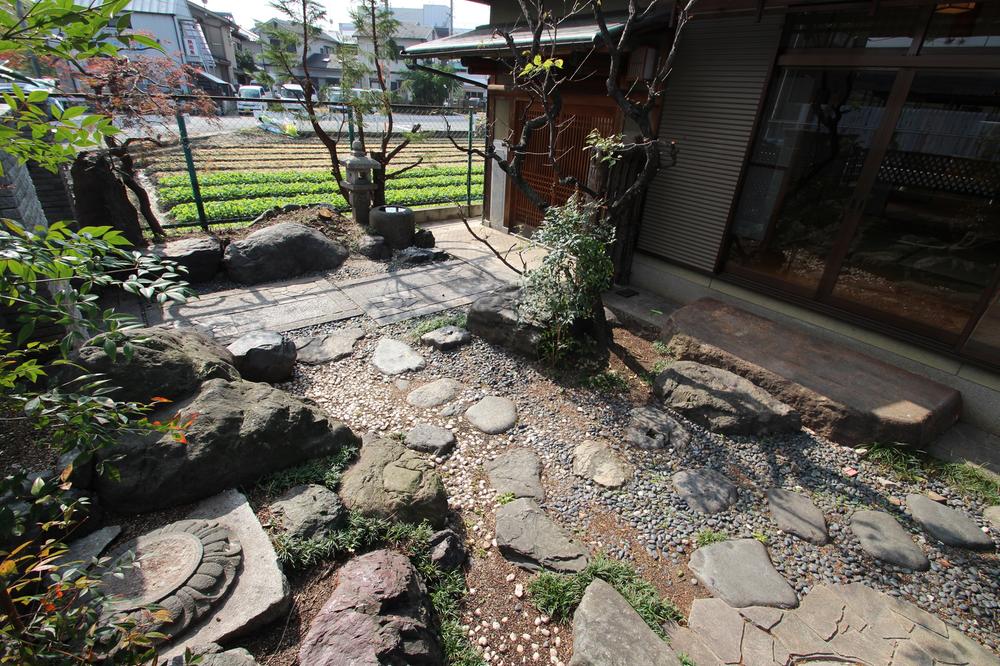 Garden. Garden views sit on the veranda