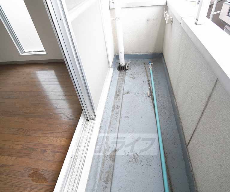 Balcony. 303, Room photo diversion