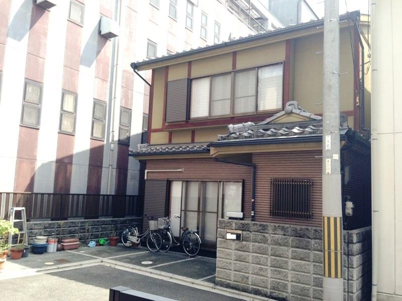 Local appearance photo. Local (10 May 2013) Shooting