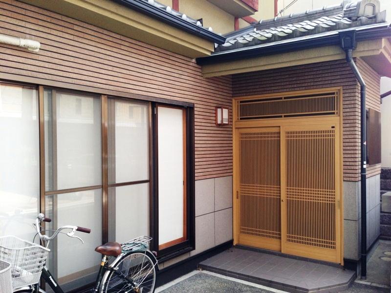 Local appearance photo. Local (10 May 2013) Shooting