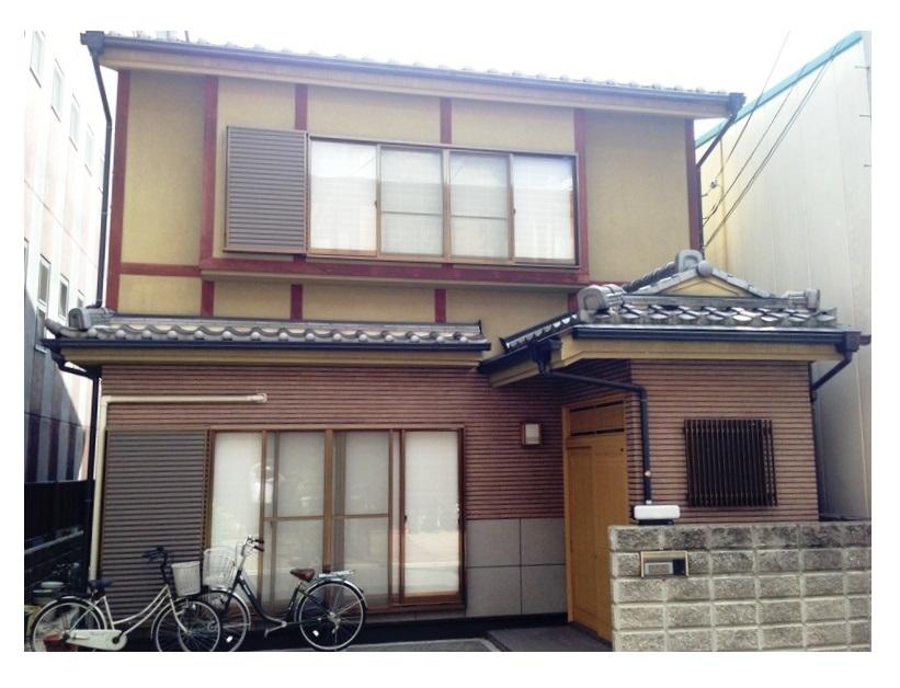 Local appearance photo. Local (10 May 2013) Shooting