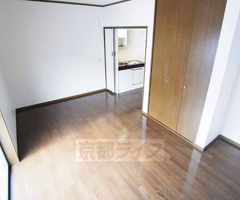 Living and room. 201, Room photo diversion