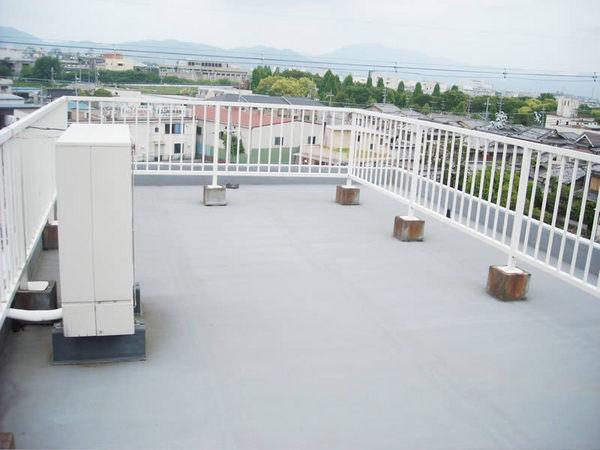 View photos from the dwelling unit