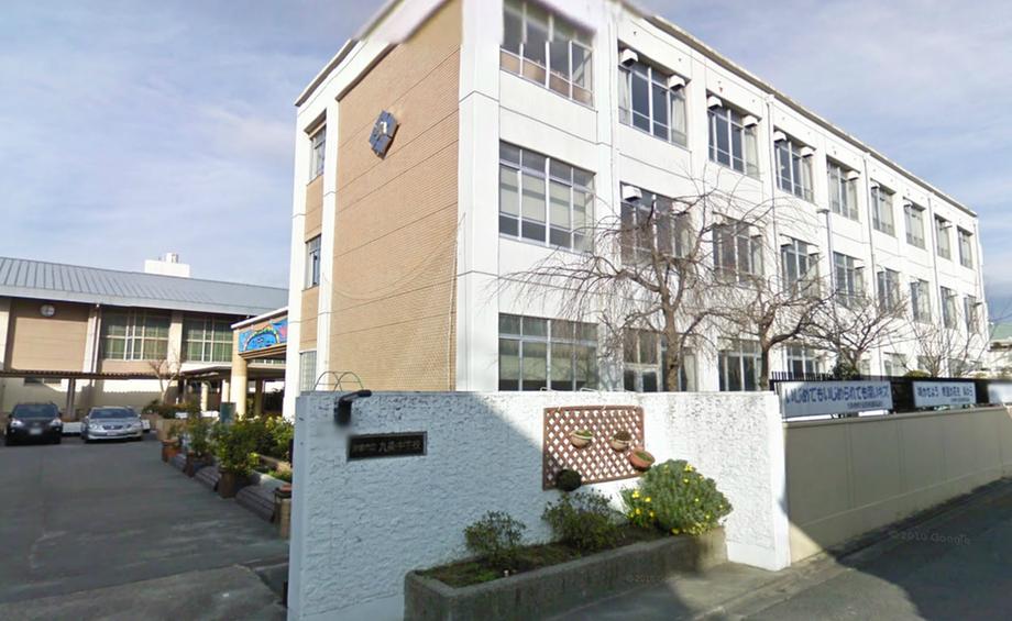 Junior high school. Kujo 1041m until junior high school