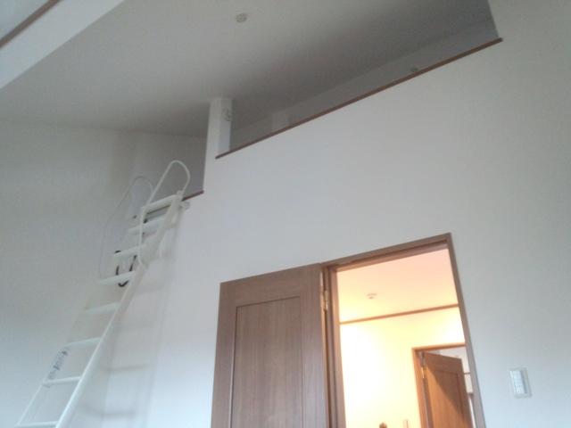 Same specifications photos (Other introspection). Construction example: loft that can be used for storage! It is also safe thing that troubled the yard, such as seasonal and children's toys! 