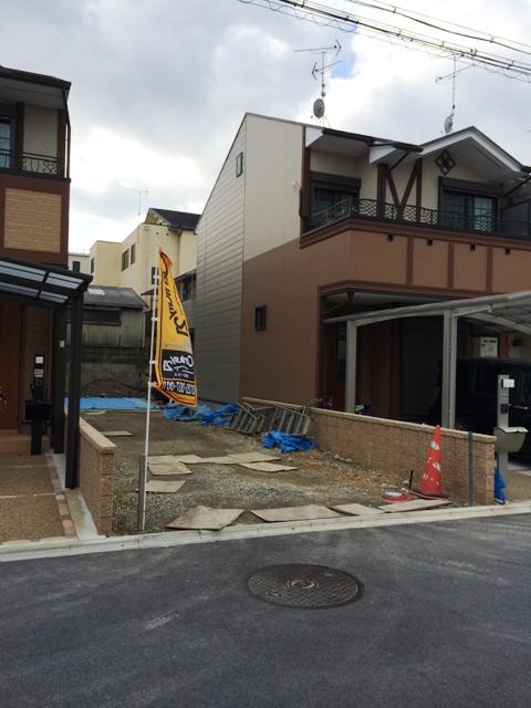 Local photos, including front road. Local (12 May 2013) Shooting