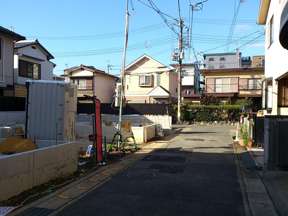 Local photos, including front road. Local Photos We are building from now 2013 November 19, shooting