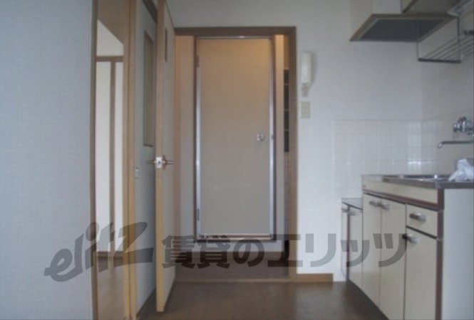 Other room space. Corridor