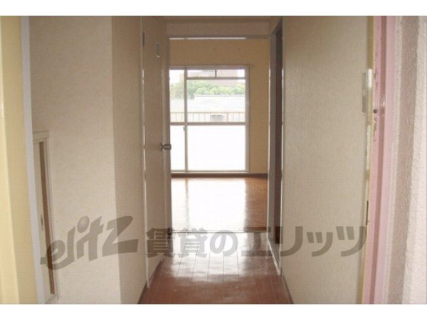 Other room space. Corridor