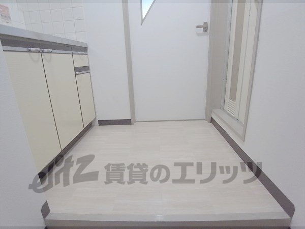 Other room space. Corridor